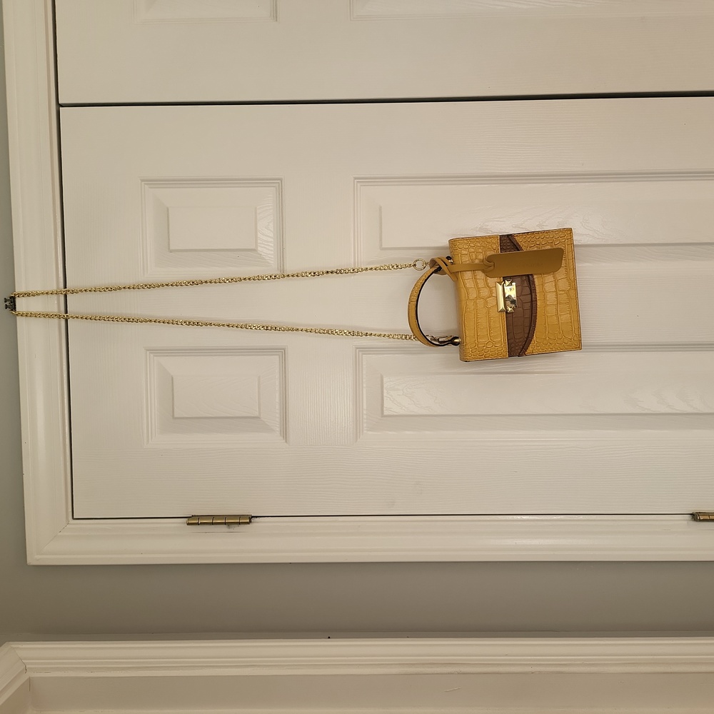 Persaman New York gold/mustard leather crossbody purse
